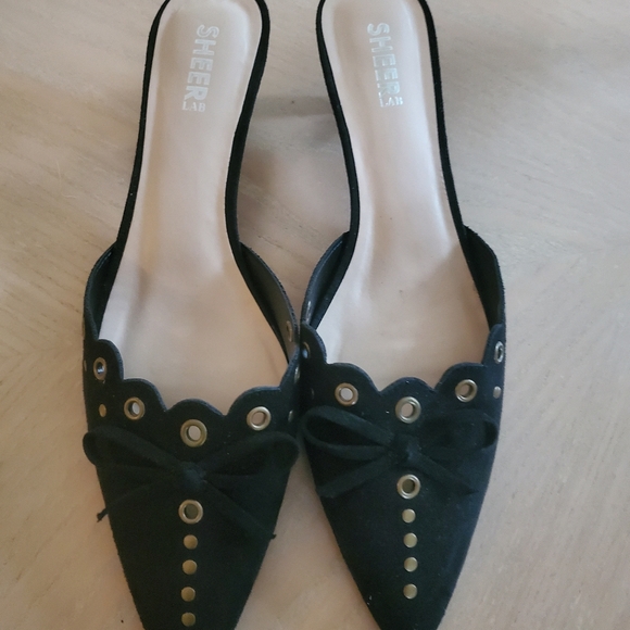 Black bow studded low healed mules pointed toe black suede. - Picture 2 of 7